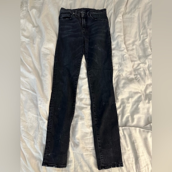 R13
High Rise Skinny Black Marble (J13) - Picture 16 of 16